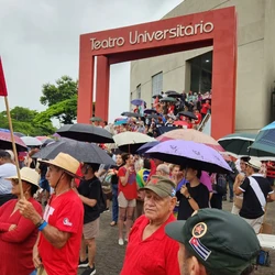Protesto realizado neste domingo (14), na Ufes, faz parte de mobilização contra o PL da Dosimetria, aprovado na última quarta (10) pela Câmara dos Deputados