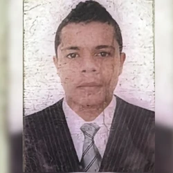 Segundo testemunhas, o suspeito chegou de bicicleta, atirou contra a vítima e fugiu do local, no último domingo (14)