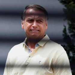 Segundo a defesa, ex-presidente tem quadro de hérnia inguinal; ele está preso em regime fechado desde novembro