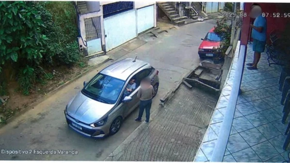 Homem e mulher atuavam como estelionatários ambulantes e abordavam os idosos nas respectivas casas; eles foram indiciados pelo crime de estelionato majorado