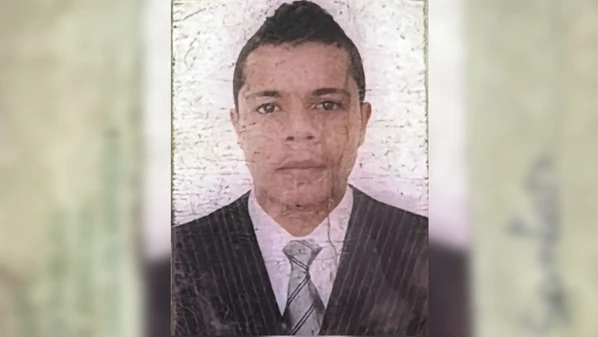 Segundo testemunhas, o suspeito chegou de bicicleta, atirou contra a vítima e fugiu do local, no último domingo (14)