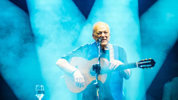 “Só Tenho Tempo Pra Ser Feliz – 60 Anos de Música” celebra seis décadas de trajetória com espetáculo sensorial, repleto de memórias, sucessos e homenagens à história da MPB