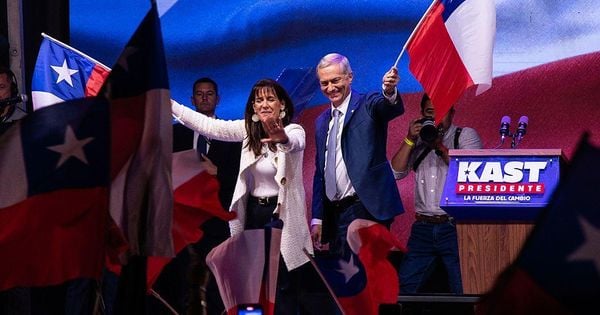 Vários fatores reunidos fizeram com que José Antonio Kast fosse eleito presidente do Chile com expressiva vantagem. Ele venceu a candidata comunista Jeannette Jara em todas as regiões do país.