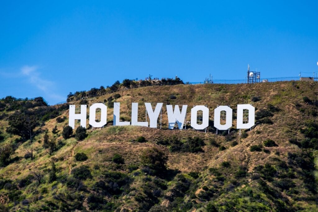 A trilha até o Hollywood Sign revela vistas privilegiadas da cidade (Imagem: Heather Schor | Shutterstock)