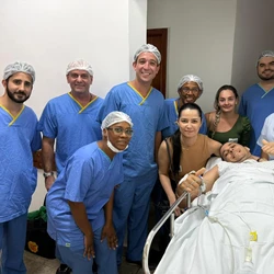 Luiz Fernando Mozer, 37, que sofreu um acidente durante um evento de motocross em Vargem Altar, recebeu uma dose de polilaminina, que visa a recuperação medular