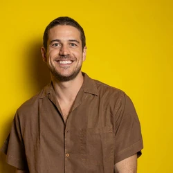 Ator interpretará neurocirurgião que reaparece na vida de Josh Nichols na segunda temporada