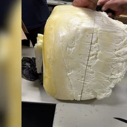 Apreensão aconteceu durante uma operação de rotina da Receita Federal; entorpecente tem valor estimado em R$ 400 mil