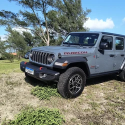 O Wrangler Rubicon traz embarcada toda a tradição desenvolvida pela Jeep para os caminhos mais severos