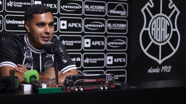 Alisson Faria é ponta de origem, mas já fez a função em outros clubes