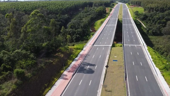Condutores ganham nova opção de tráfego, além da ES 010 e de vias internas de bairros como Jardim Atlântico e Das Laranjeiras, para ir de Jacaraípe até Nova Almeida