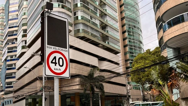 Segundo informado pela prefeitura, os equipamentos não aplicam multas aos motoristas