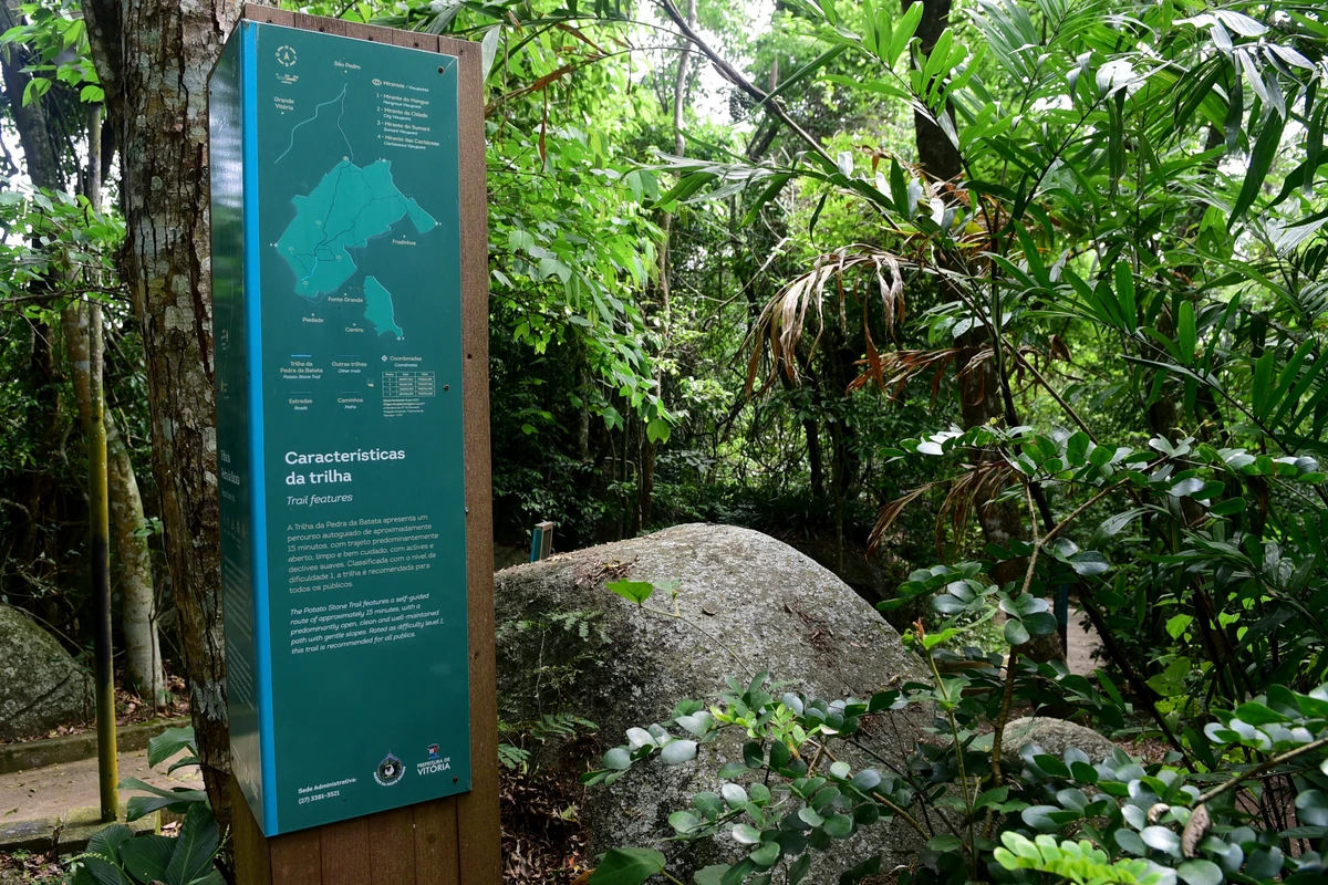 Pedra da Batata - Trilha - Parque da Fonte Grande, Vitória por Carlos Alberto Silva