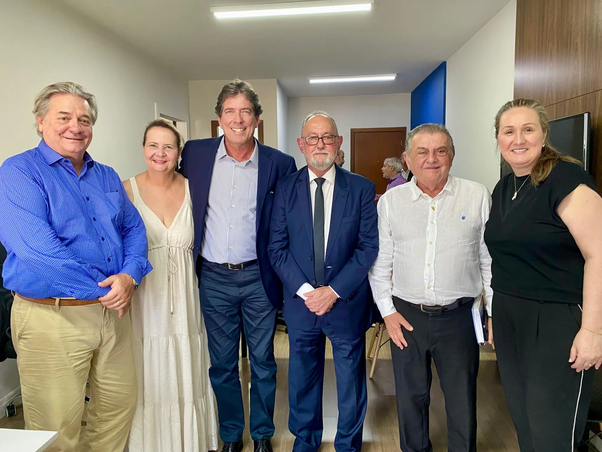  Luiz Paulo Vellozo Lucas, Adila Damiani, Luís Filipe Vellozo, Luiz Ciciliotti, Sérgio Borges e Simone Velten