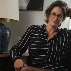 Depois de passar pela humilhação de ver seus clientes vazarem suas imagens íntimas, Madelaine Thomas decidiu desenvolver formas de inibir esta prática criminosa.