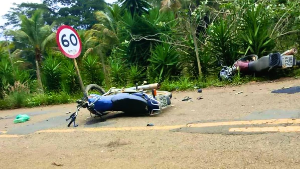 Em um dos veículos estavam três pessoas, entre elas uma criança de 4 anos; colisão ocorreu na cidade de Mantenópolis, Noroeste capixaba