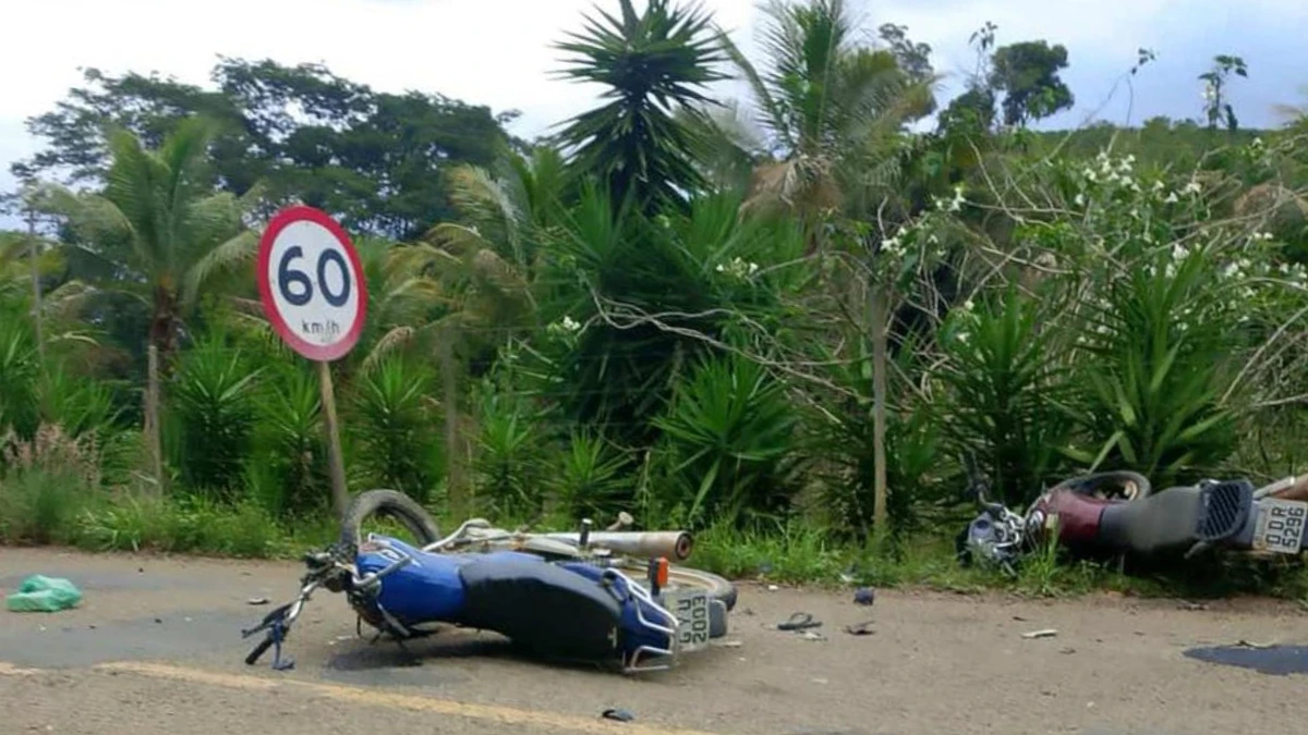 Acidente entre motocicletas acaba com duas mortes em Mantenópolis