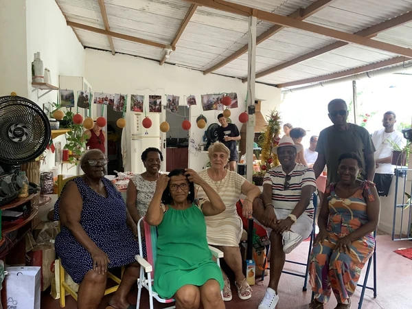 A família agora se encontra no almoço do dia 25, como no Natal passado. por Arquivo pessoal