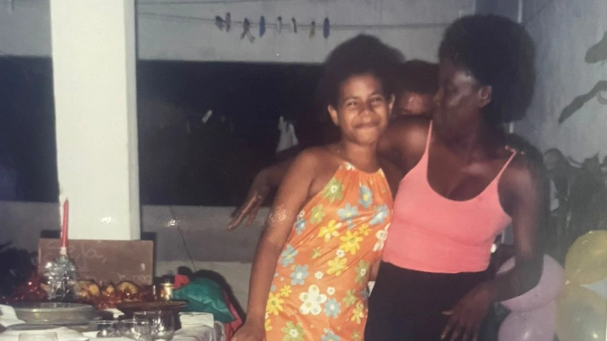 O natal da familia acontece há décadas e Jaquelane lembra de participar desde criança, como na imagem.  por Arquivo pessoal