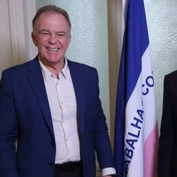 Governador afirmou nesta quinta-feira (18), desta vez com todas as letras, que endossa o vice-governador na corrida pelo Palácio Anchieta. Veja o contexto dessa declaração e a análise da coluna