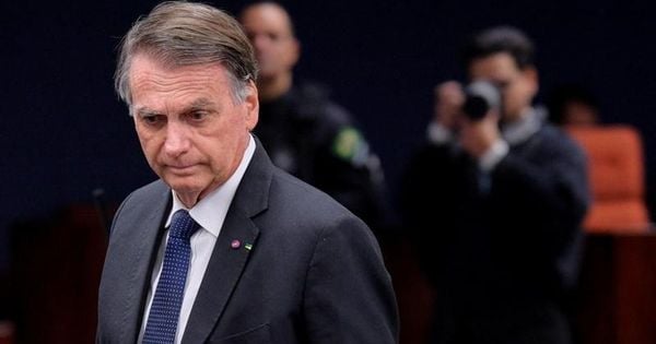 Presidente diz a jornalistas que vetará o projeto de lei, aprovado pelo Senado, que reduz penas de condenados pelo 8 de janeiro, incluindo Bolsonaro.