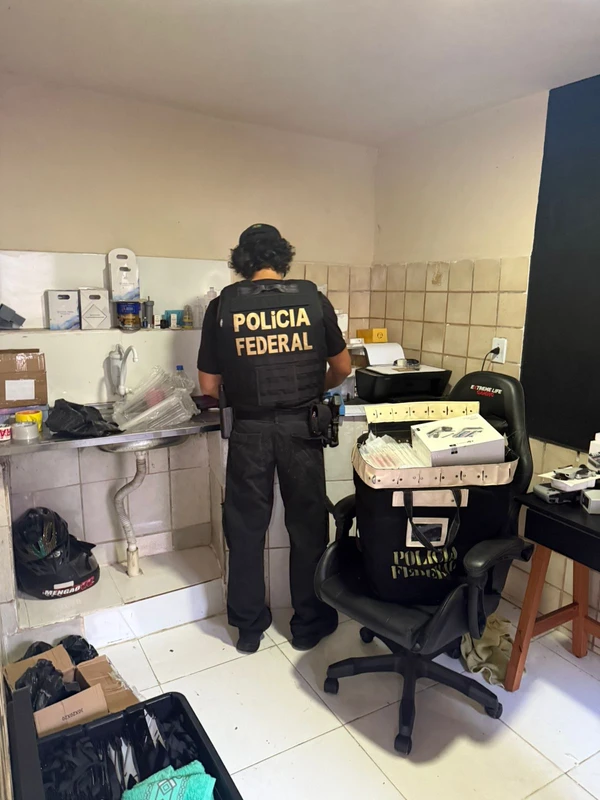 Ação da Polícia Federal apura entrada clandestina de eletrônicos estrangeiros sem recolhimento de tributos por Divulgação | Polícia Federal