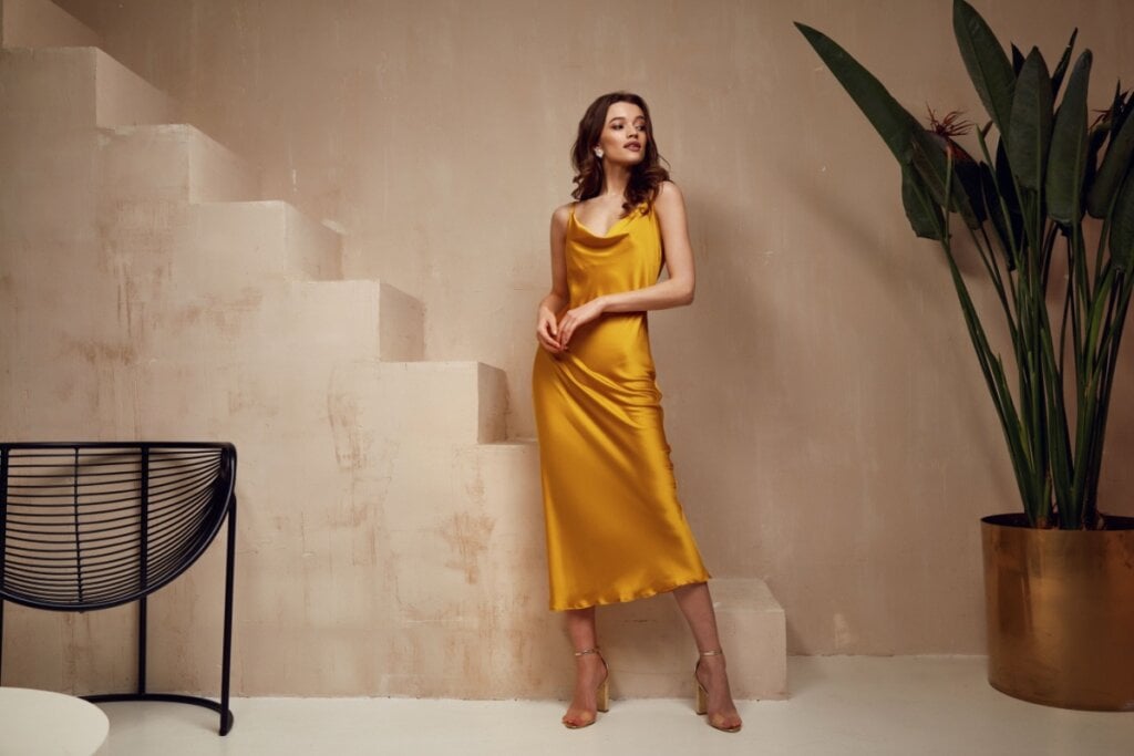 O amarelo pode ser usado para quem deseja abrir caminhos prósperos (Imagem: indira’s work | Shutterstock)