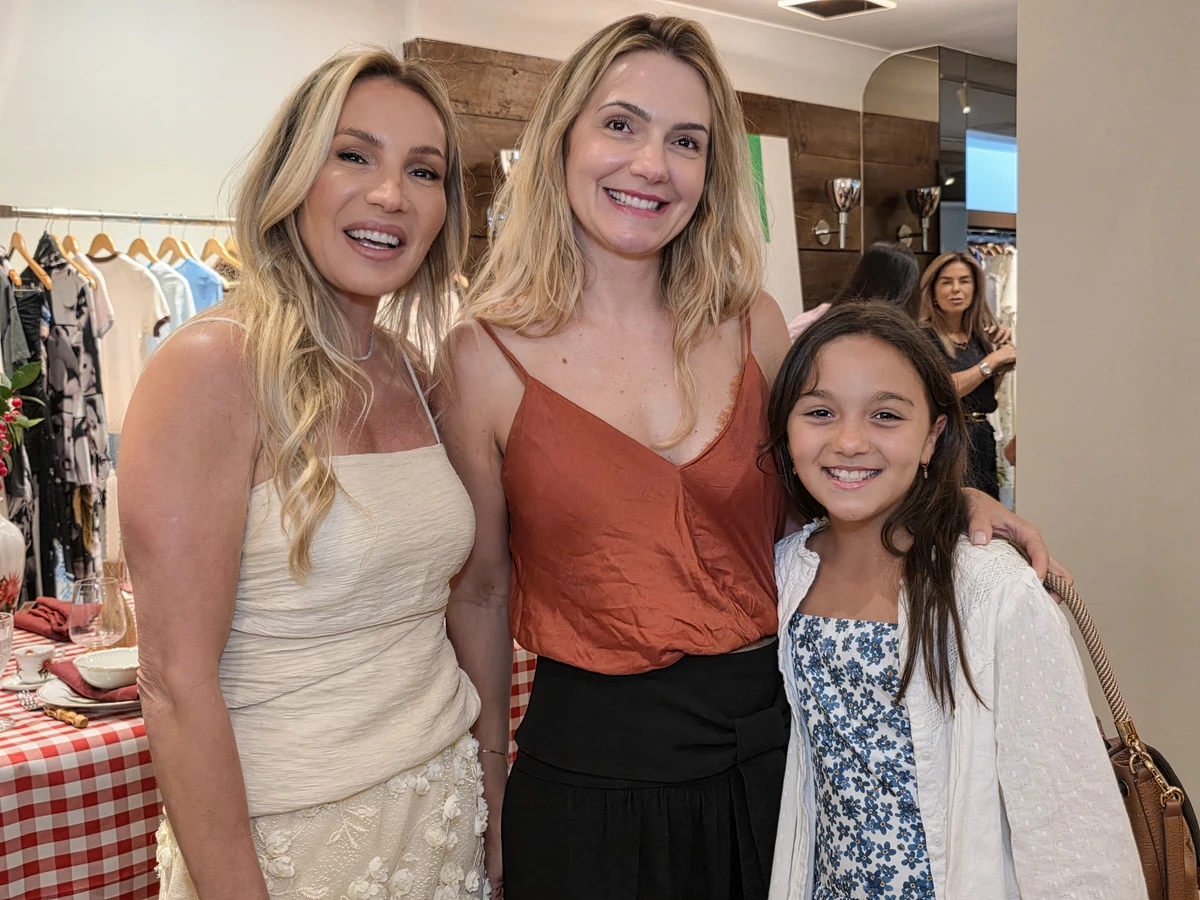 Fernanda Caliari, Helena Cossuol Mendes, Nayara Paiva Mendes