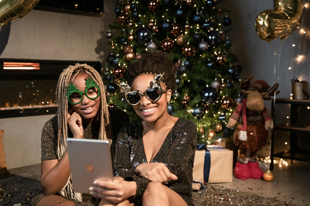 Uso exacerbado das redes sociais é um dos fatores pode levar as pessoas a fazerem muitas comparações com a vida alheia.