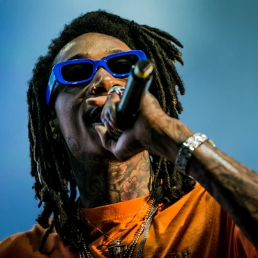 Imagem - Wiz Khalifa é condenado a 9 meses de prisão após fumar maconha em show na Romênia