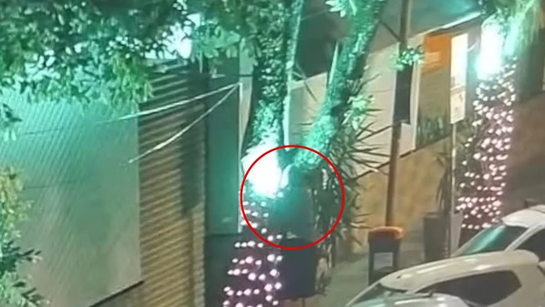 Câmeras de videomonitoramento registraram o furto da fiação na madrugada desta sexta-feira (19), no Centro da Capital