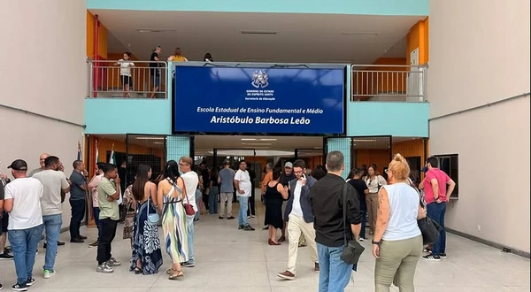 Inauguração da Escola Estadual Aristóbulo Barbosa Leão, na Serra por Redes sociais/Reprodução