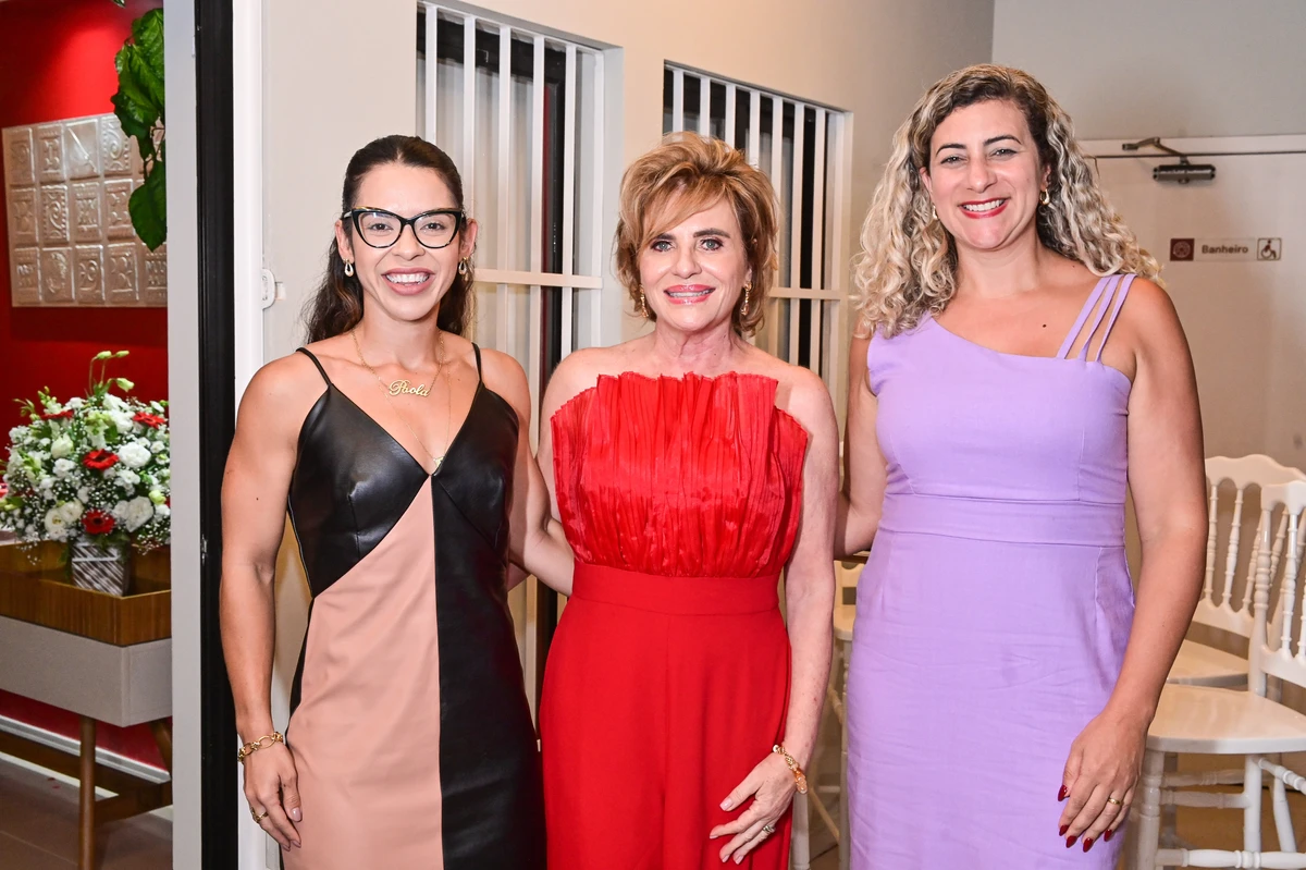 Paola Marcarini , Luciana Júdice e Monique Neves