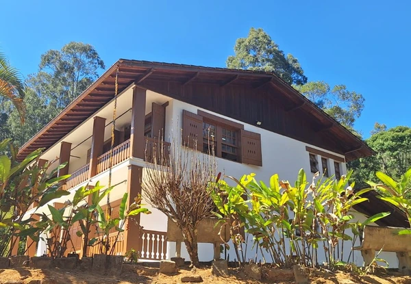 Um hotel de luxo seria construído onde está localizada a residência, em Santa Teresa