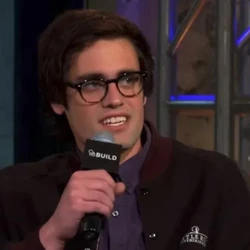 Nick Reiner é acusado pelo assassinato dos pais, o ator e diretor de cinema Rob Reiner e a fotógrafa Michele Singer Reiner