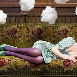 Trata-se da zona cinzenta entre o sono e a vigília, quando ficamos sonolentos num estado semiconsciente, experimentando imagens mentais e sons vívidos.