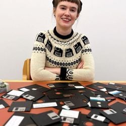 De palestras de Stephen Hawking às cartas do político britânico Neil Kinnock, há uma corrida contra o tempo para salvar tesouros históricos presos em antigos disquetes.