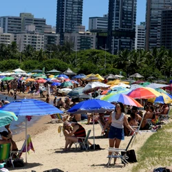 Ao todo, 50 pontos estão com boas condições de balneabilidade, enquanto 14 trechos apresentam água imprópria e quatro áreas permanecem interditadas; confira a lista completa