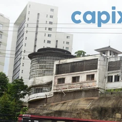 Construção, na parte alta do bairro Santa Lúcia, em Vitória, abrigava o antigo Hospital Jesus Menino. Atualmente o imóvel pertence à Sesa, que estuda o que fazer com o espaço