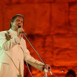 Do uso de dramaturgia nos anos 1970 à lenta chegada do funk, histórias pouco conhecidas dos 50 anos do programa.