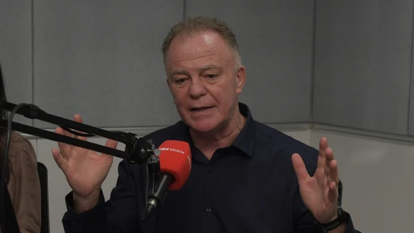 Após o governador apoiar Ricardo Ferraço como pré-candidato ao Palácio Anchieta, prefeito afirmou que quem vai decidir "é o povo"