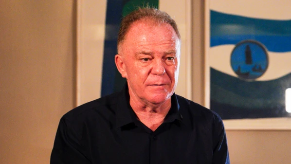 De acordo com a corporação, mensagens extraídas de celular mostrariam possível troca de favores entre o governador do Espírito Santo e o desembargador, preso no Rio de Janeiro