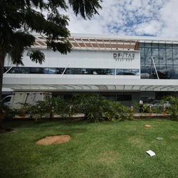 Ex-presidente começou a fazer fisioterapia e a usar medicamentos para evitar trombose