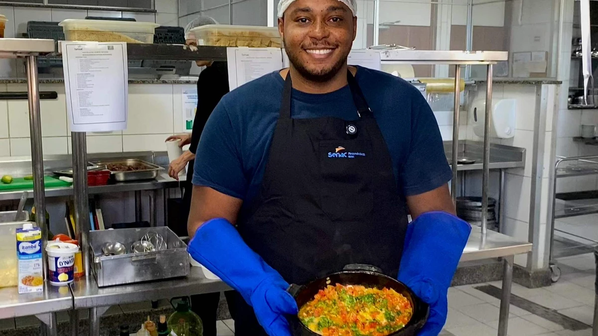 Vencedor do programa "Que Apetite" faz imersão em cozinha profissional por Isadora Lima