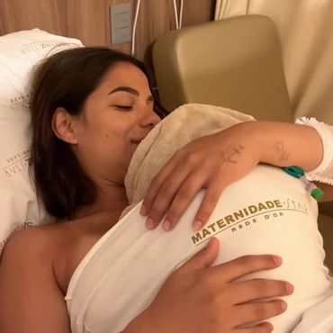 Imagem - Nasce Rosamaria, primeira filha de Key Alves e Bruno Rosa