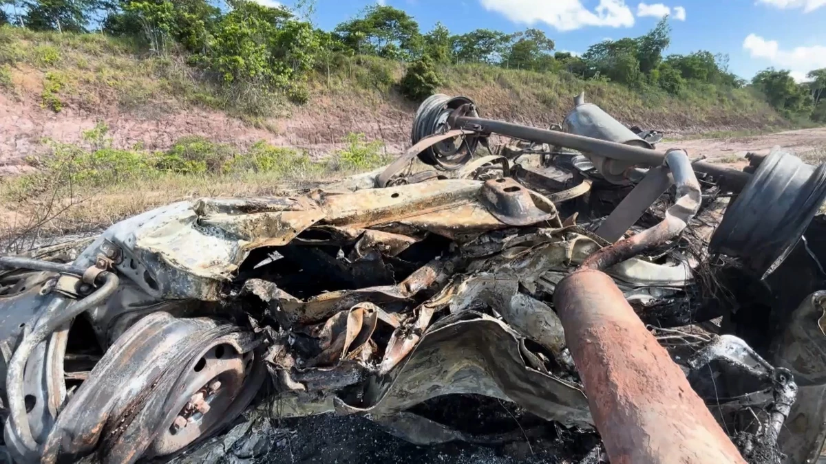 Batida entre dois carros causou a morte de 11 pessoas, na divisa entre Bahia e Espírito Santo por Alisson Andrade