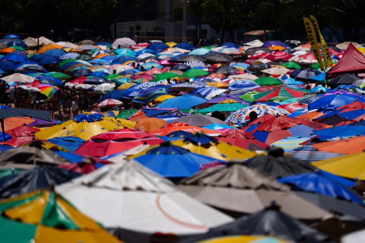 Praia da Costa por Fernando Madeira