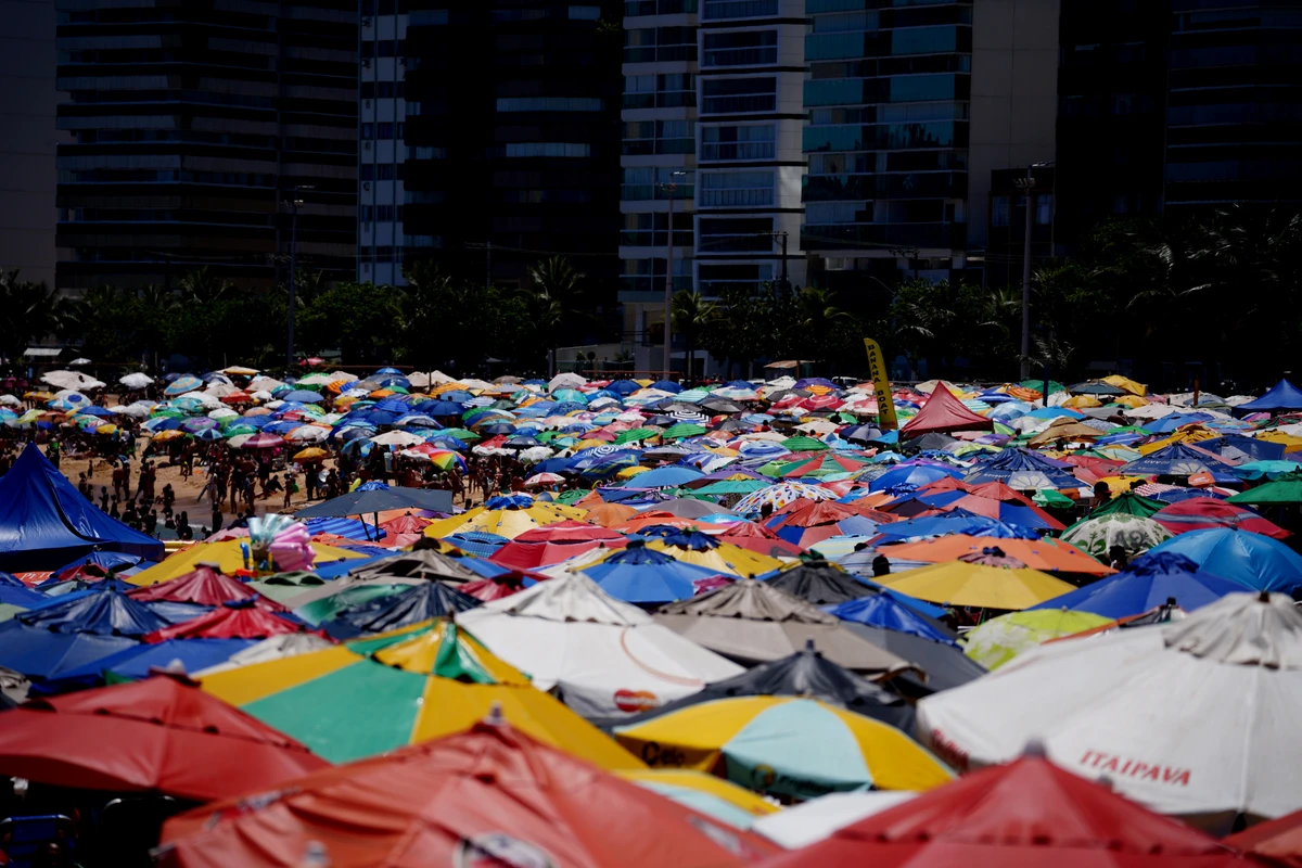 Praia da Costa por Fernando Madeira