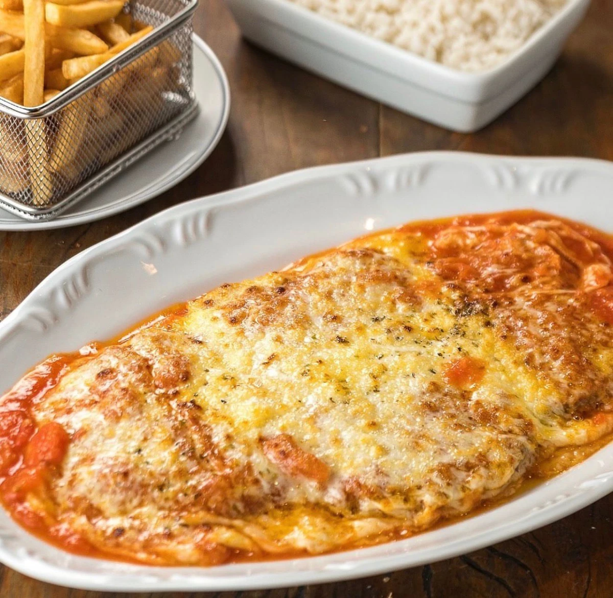 Parmegiana do restaurante Pecorino, no Shopping Praia da Costa, Vila Velha