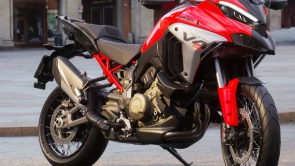 O modelo venceu o prêmio “Moto de Ouro”, da revista Motociclismo, na categoria “Crossover”, por votação popular, e foi eleita a melhor da categoria “Adventure” do “Moto do Ano 2026”, da revista Duas Rodas, concedido por júri técnico