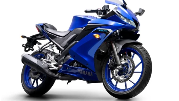 Modelo 2026 recebe novos grafismos e opções de cores, mantendo o posicionamento esportivo e a versatilidade tanto para o uso urbano quanto para viagens